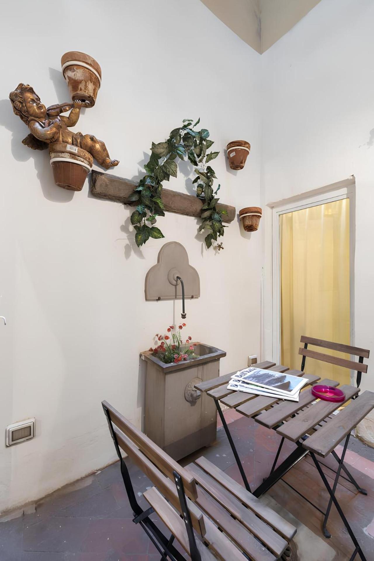 F4 - Santa Croce One Bedroom Flat 2 To 4 Guests Florence Exterior photo